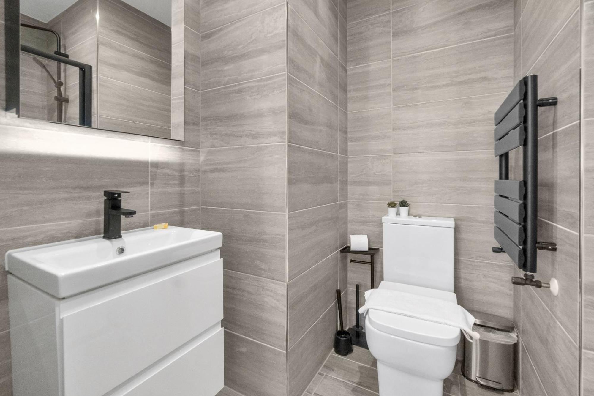 Homely North London Apartments Hendon The Hyde Bagian luar foto