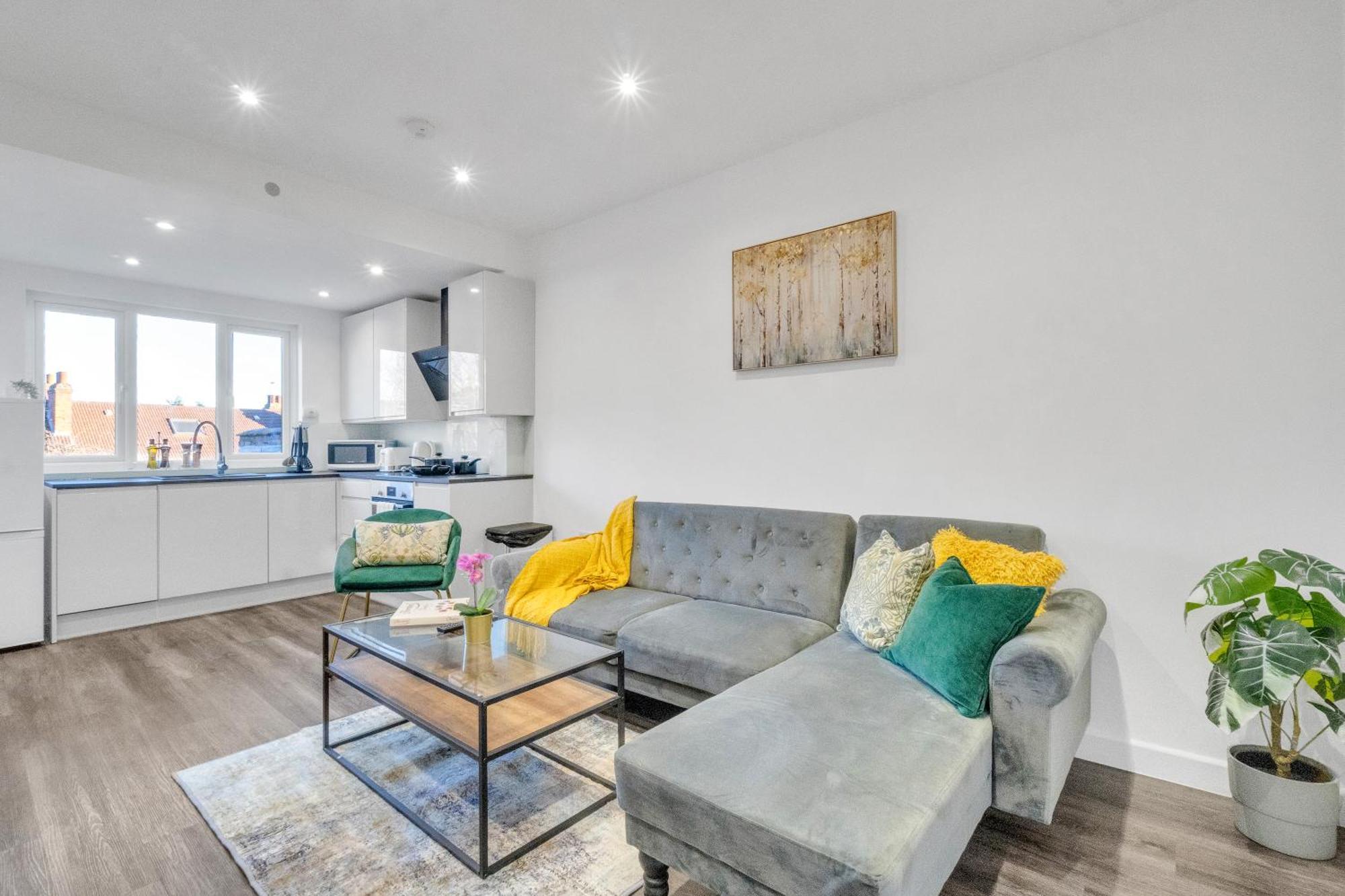 Homely North London Apartments Hendon The Hyde Bagian luar foto