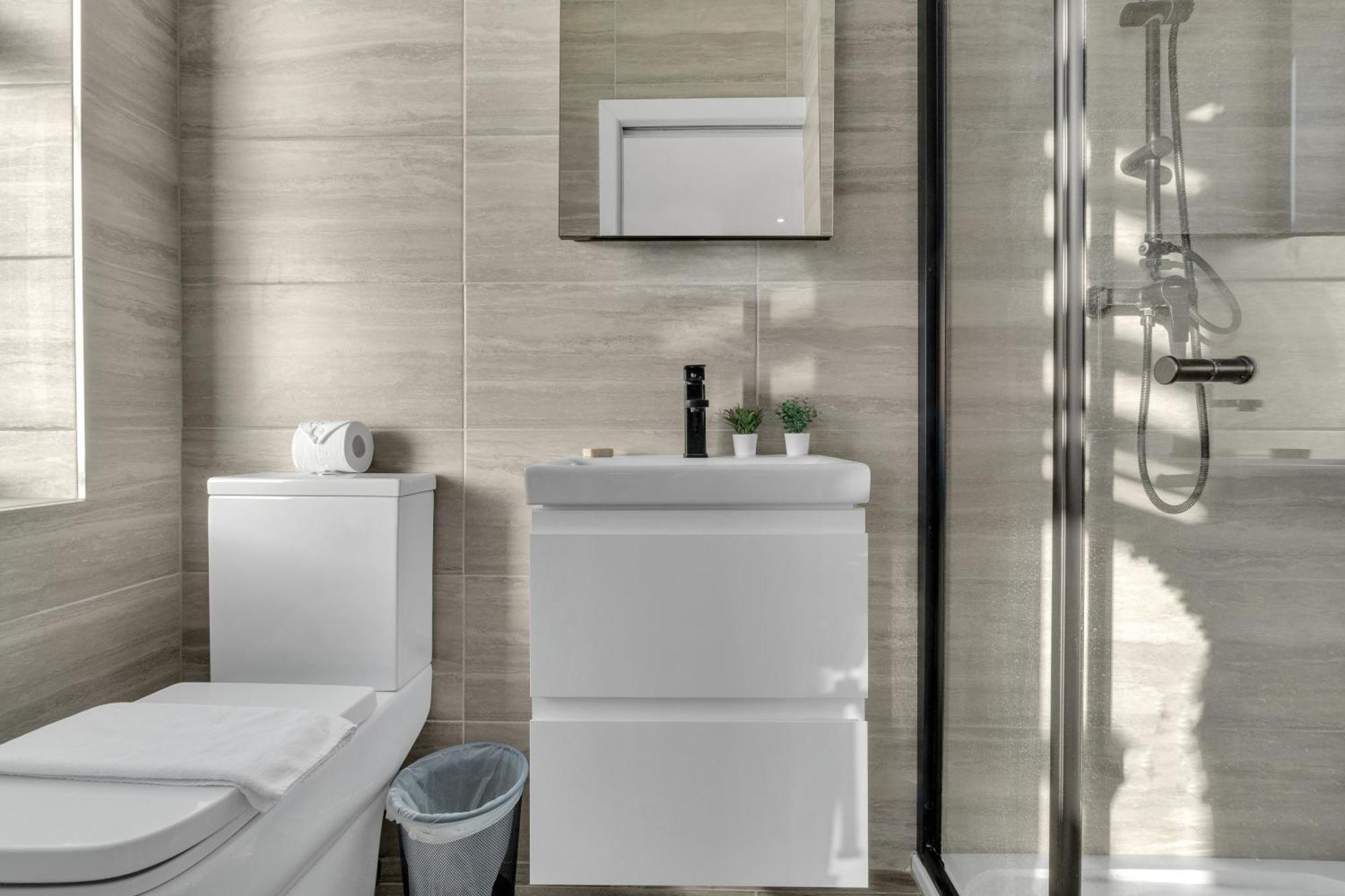 Homely North London Apartments Hendon The Hyde Bagian luar foto