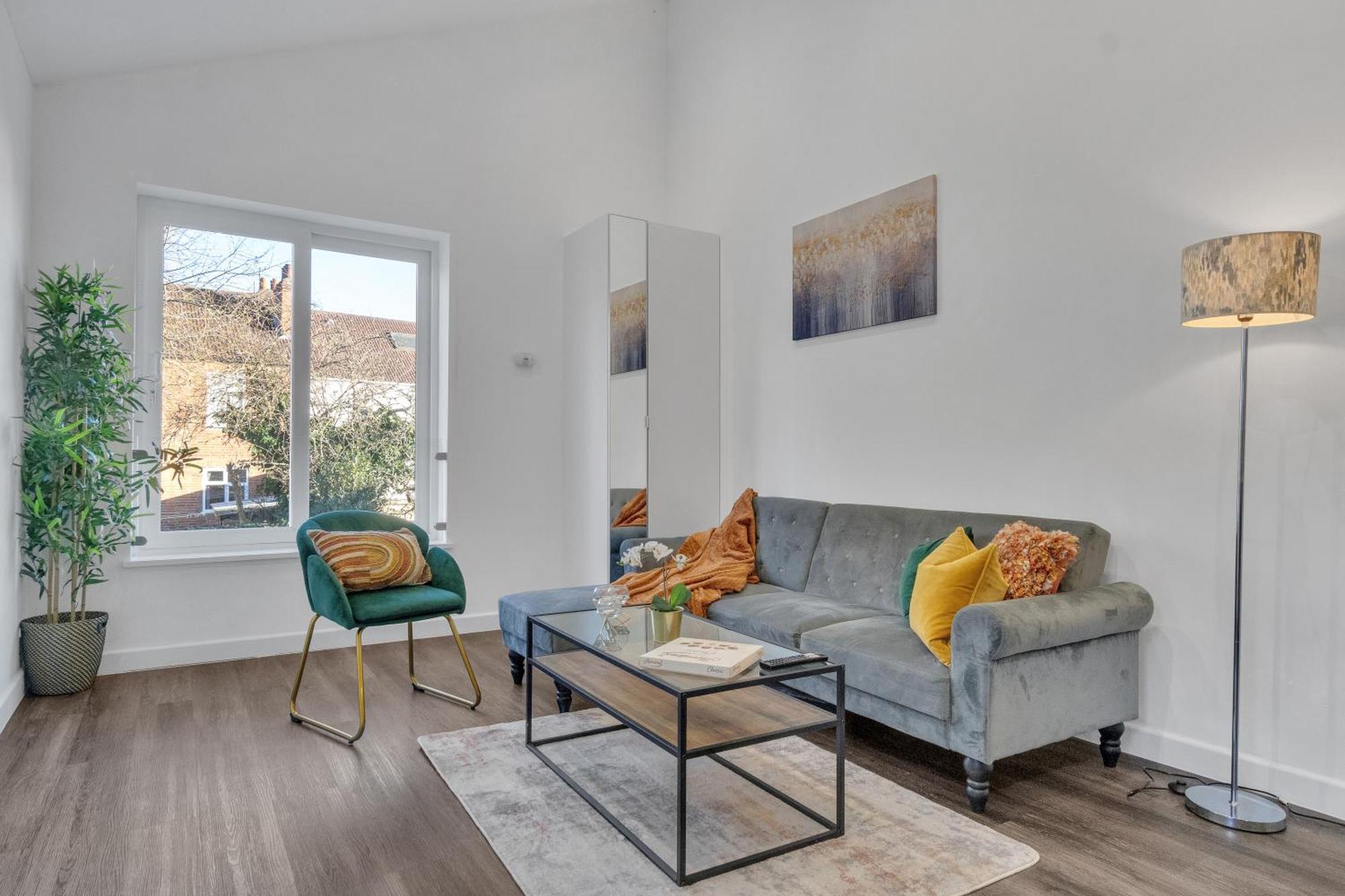 Homely North London Apartments Hendon The Hyde Bagian luar foto