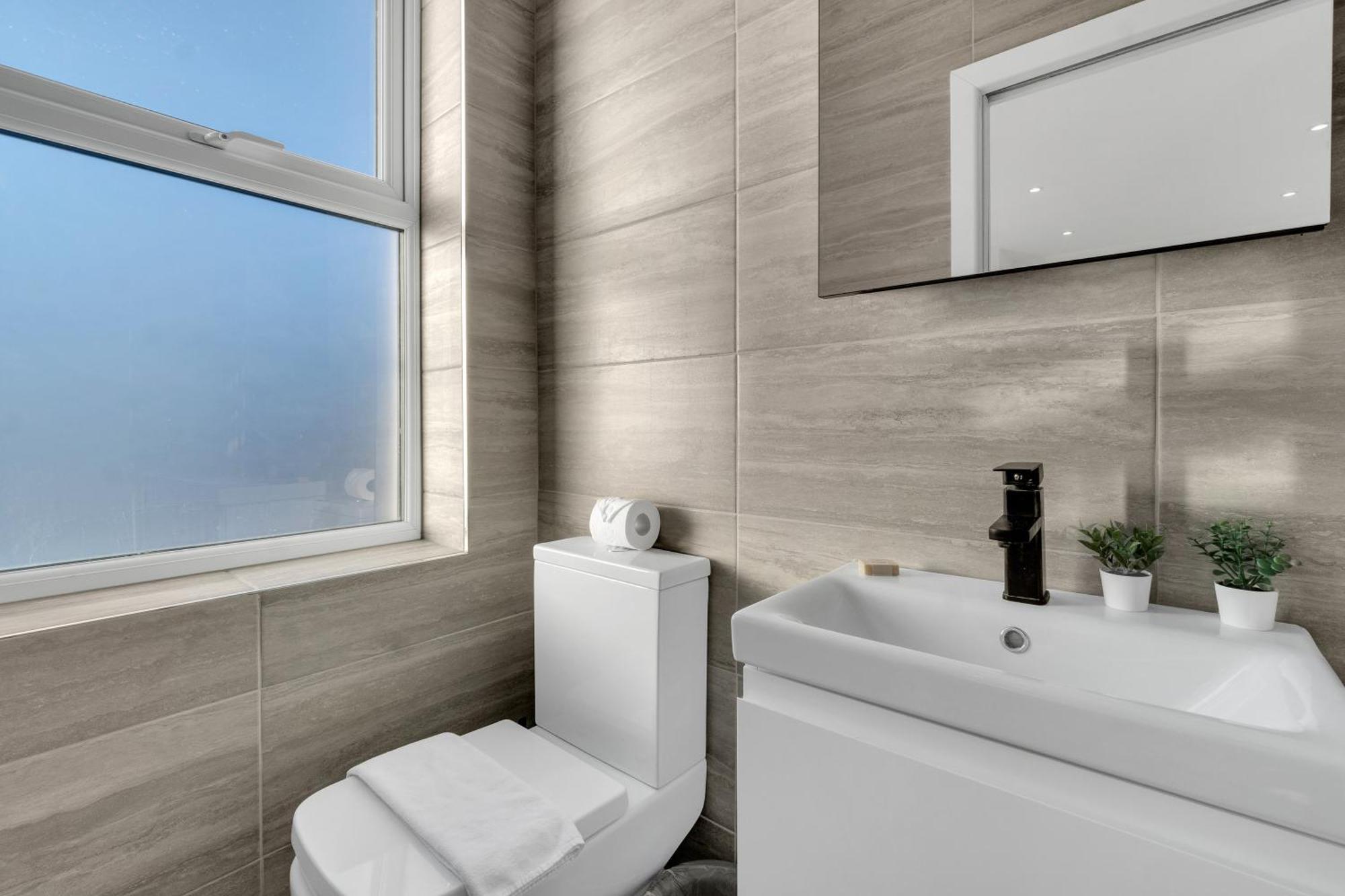 Homely North London Apartments Hendon The Hyde Bagian luar foto