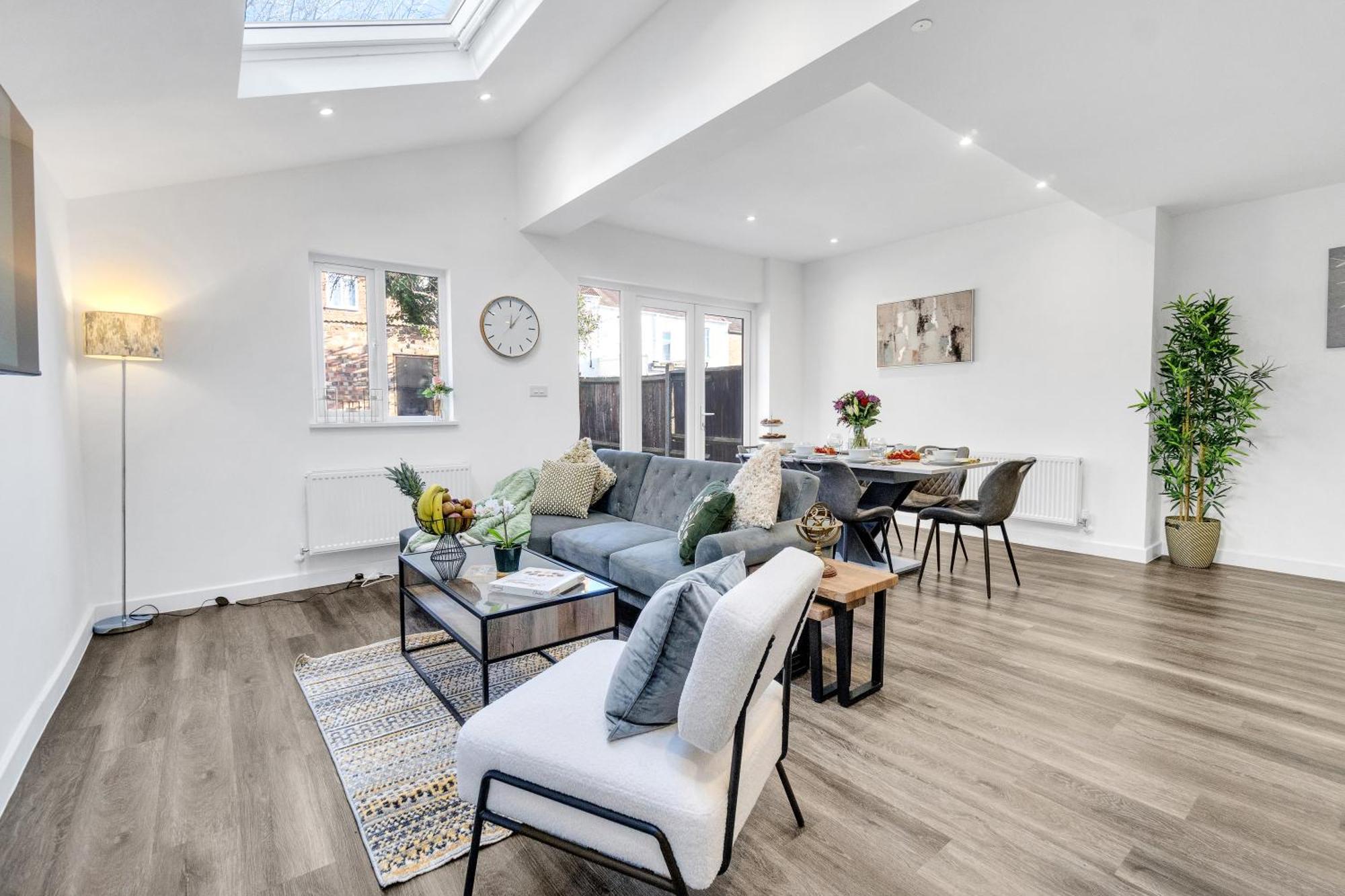 Homely North London Apartments Hendon The Hyde Bagian luar foto