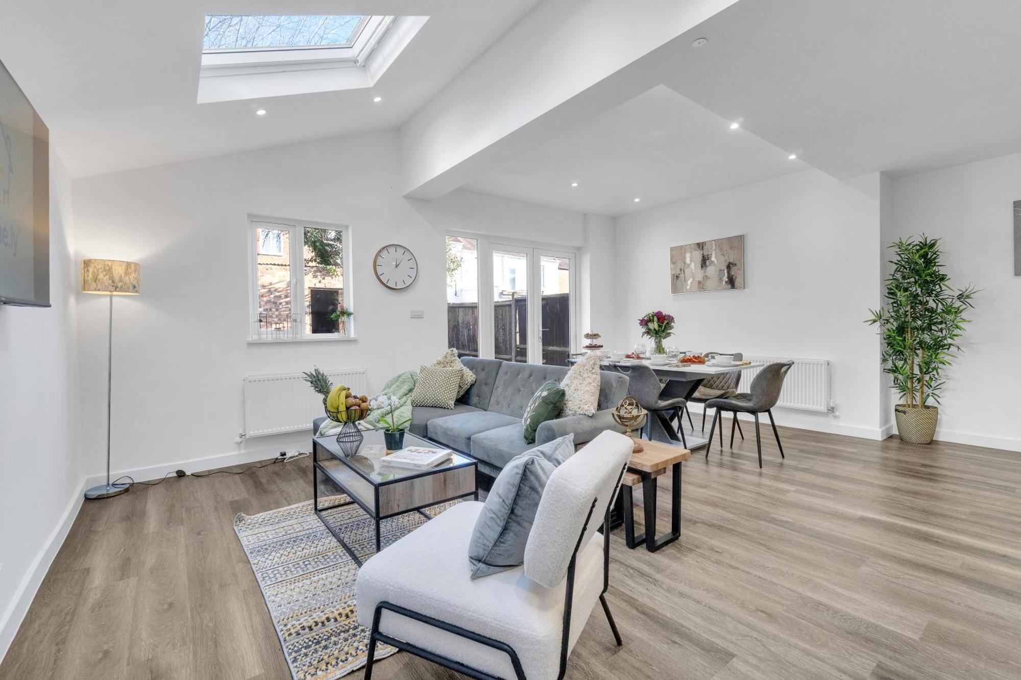 Homely North London Apartments Hendon The Hyde Bagian luar foto