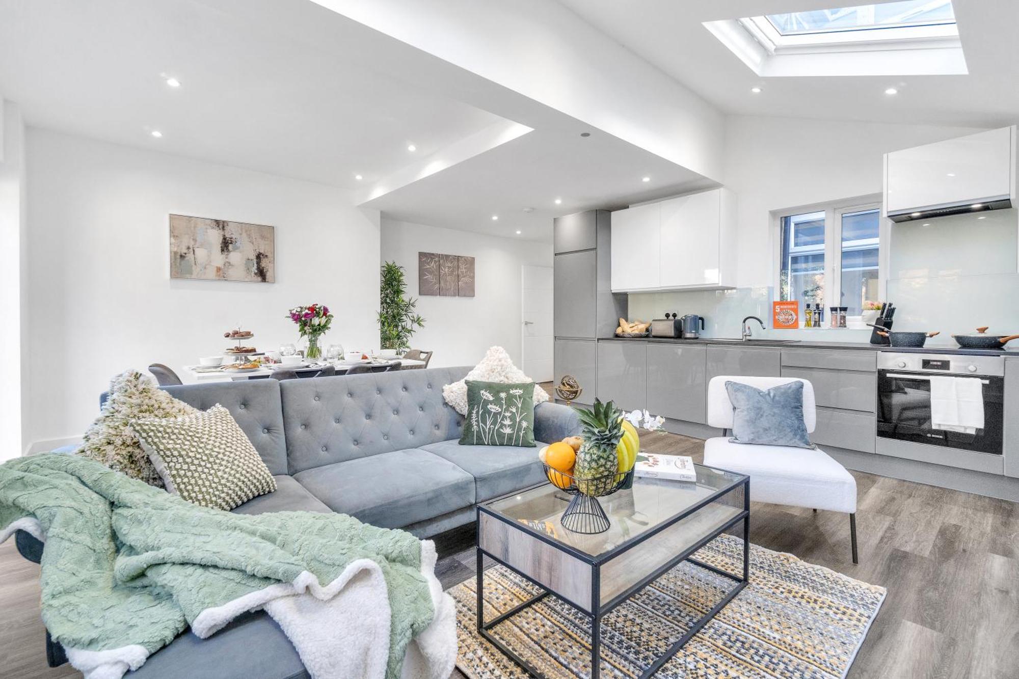 Homely North London Apartments Hendon The Hyde Bagian luar foto