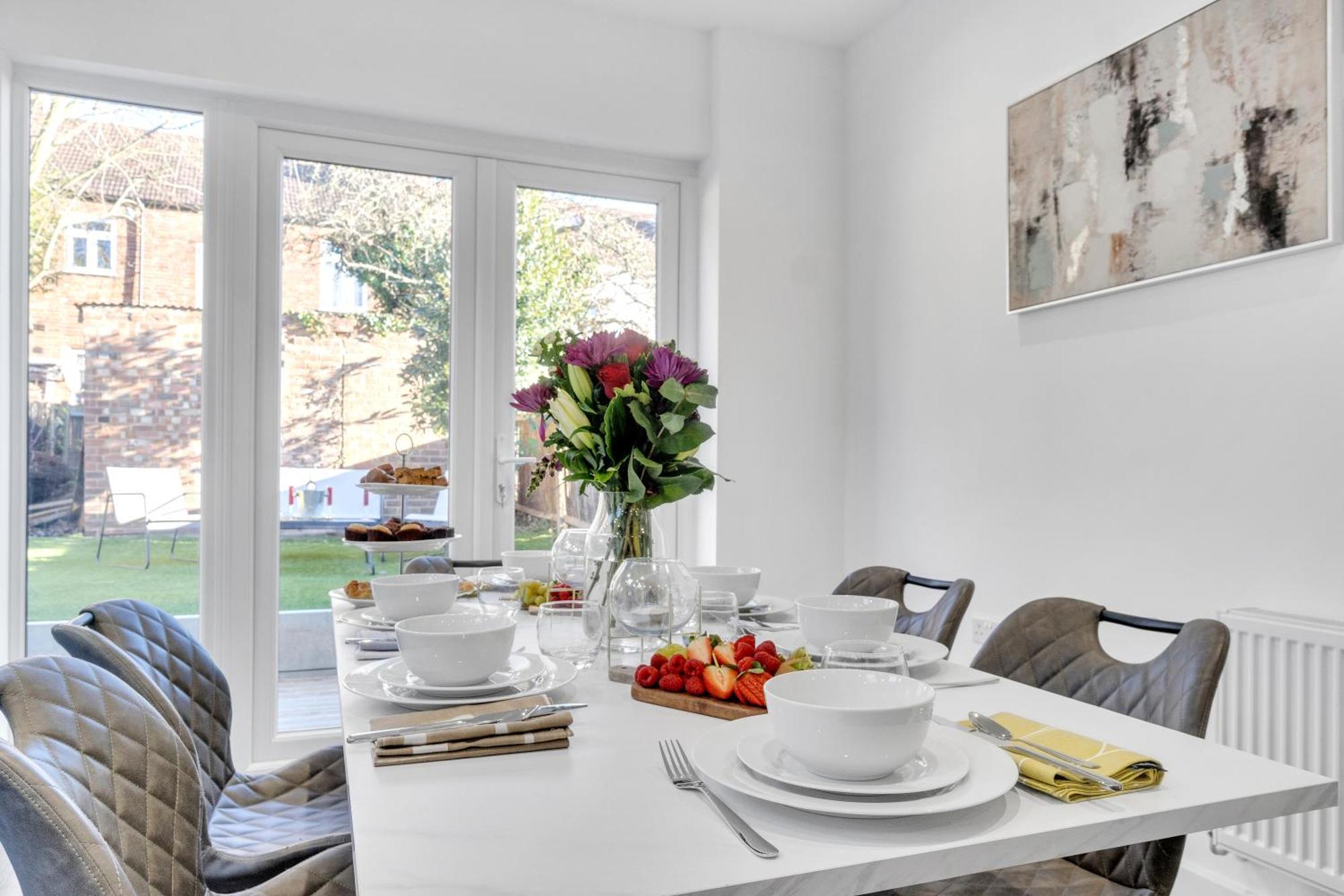 Homely North London Apartments Hendon The Hyde Bagian luar foto